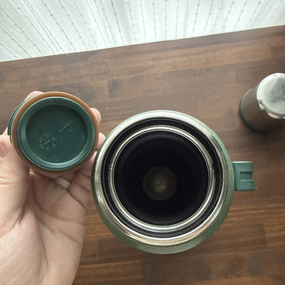 Vintage Classic Green STANLEY THERMOS-Vacuum Seal Bottle-1.1 Quart-1 Liter - Picture 6 of 6